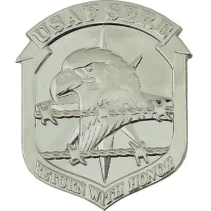 Air Force Beret Badge: Survival Evasion Resistance Escape: SERE