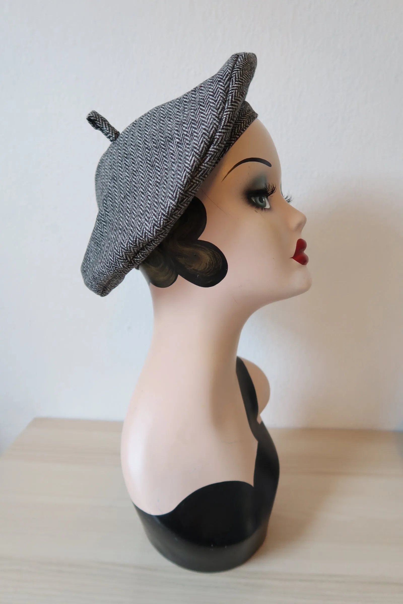 Grey Tweed Vintage Style Beret (size 22”)