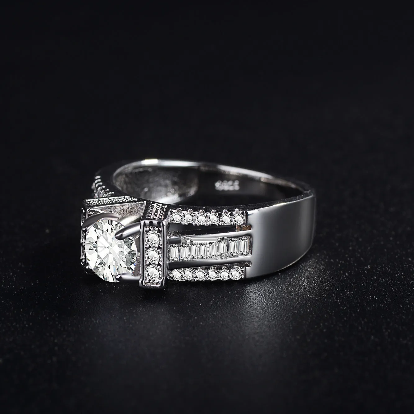 Vintage Geometric Ring for Women Featuring Sparkling Diamond Zircon Accent